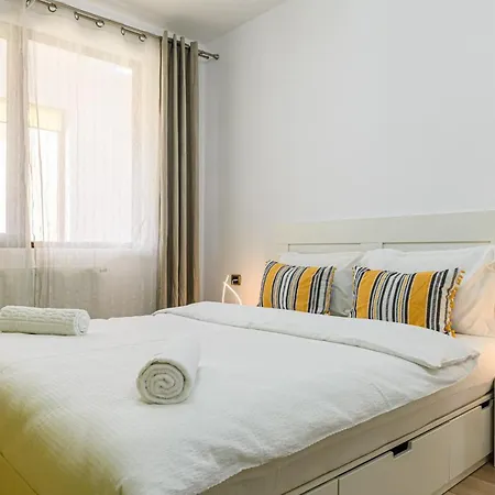 Jad - Comfortable - 3 Isaran Coresi Apartment Brasov
